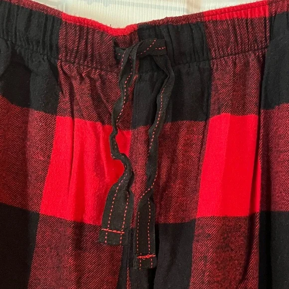 Buffalo Plaid Old Navy 100% Cotton Pajamas - Picture 3 of 7